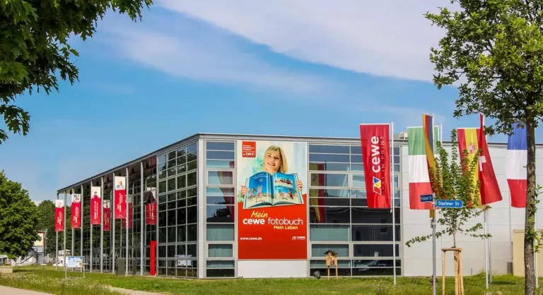 Cewe acquiert une 2e JET varnish 3D Evo