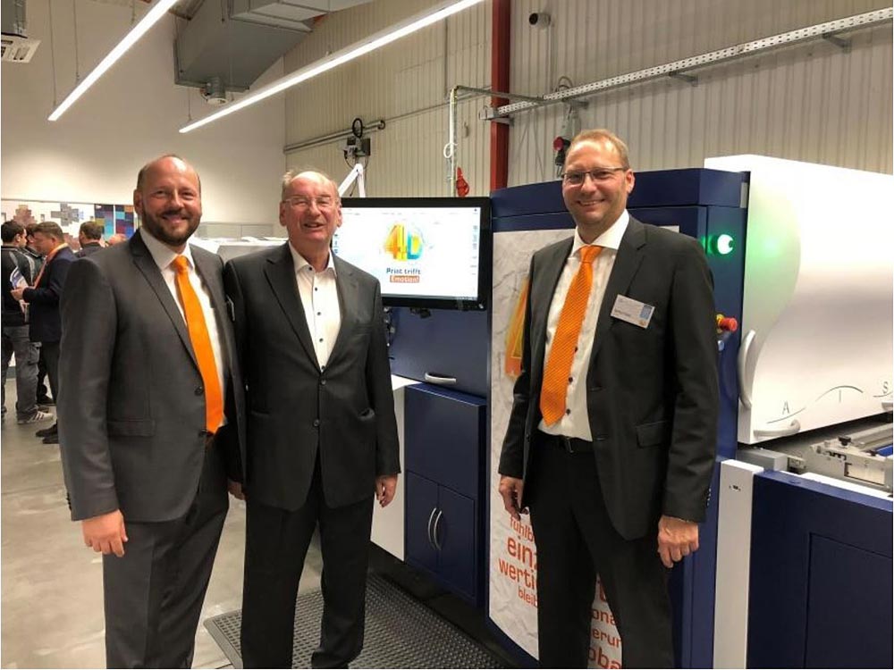 MGI and Konica Minolta announce global premiere of new JETvarnish 3D One at  the Inaugural PRINTING United