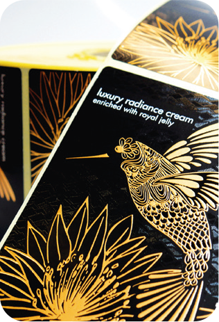 MGI JETVARNISH 3D WEB 400 : ONE PASS FOR EVERYONE